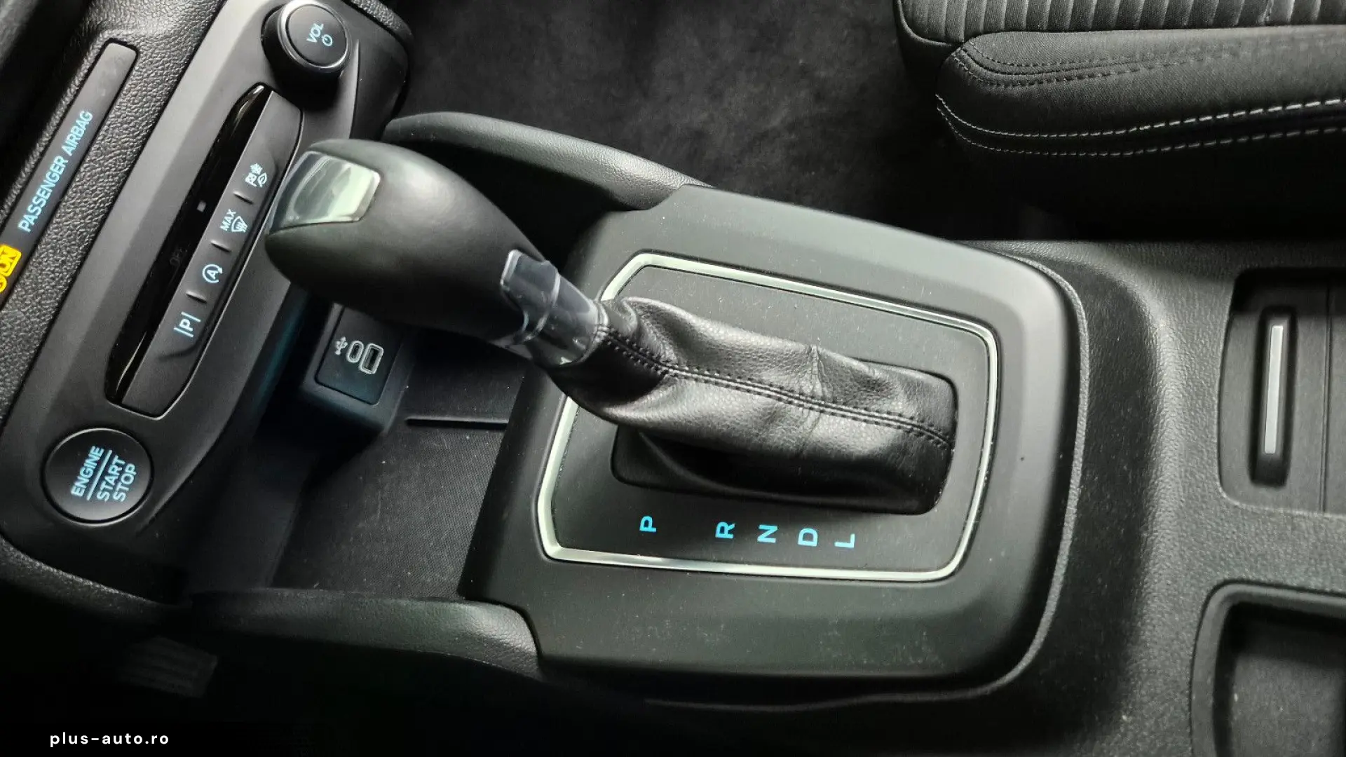 FORD Focus Titanium ACC Matrix Navi RFK SHZ Spur Tot