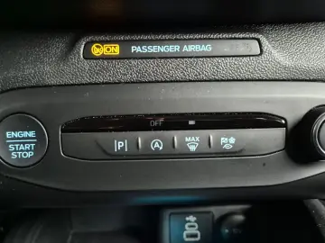 FORD Focus Titanium ACC Matrix Navi RFK SHZ Spur Tot