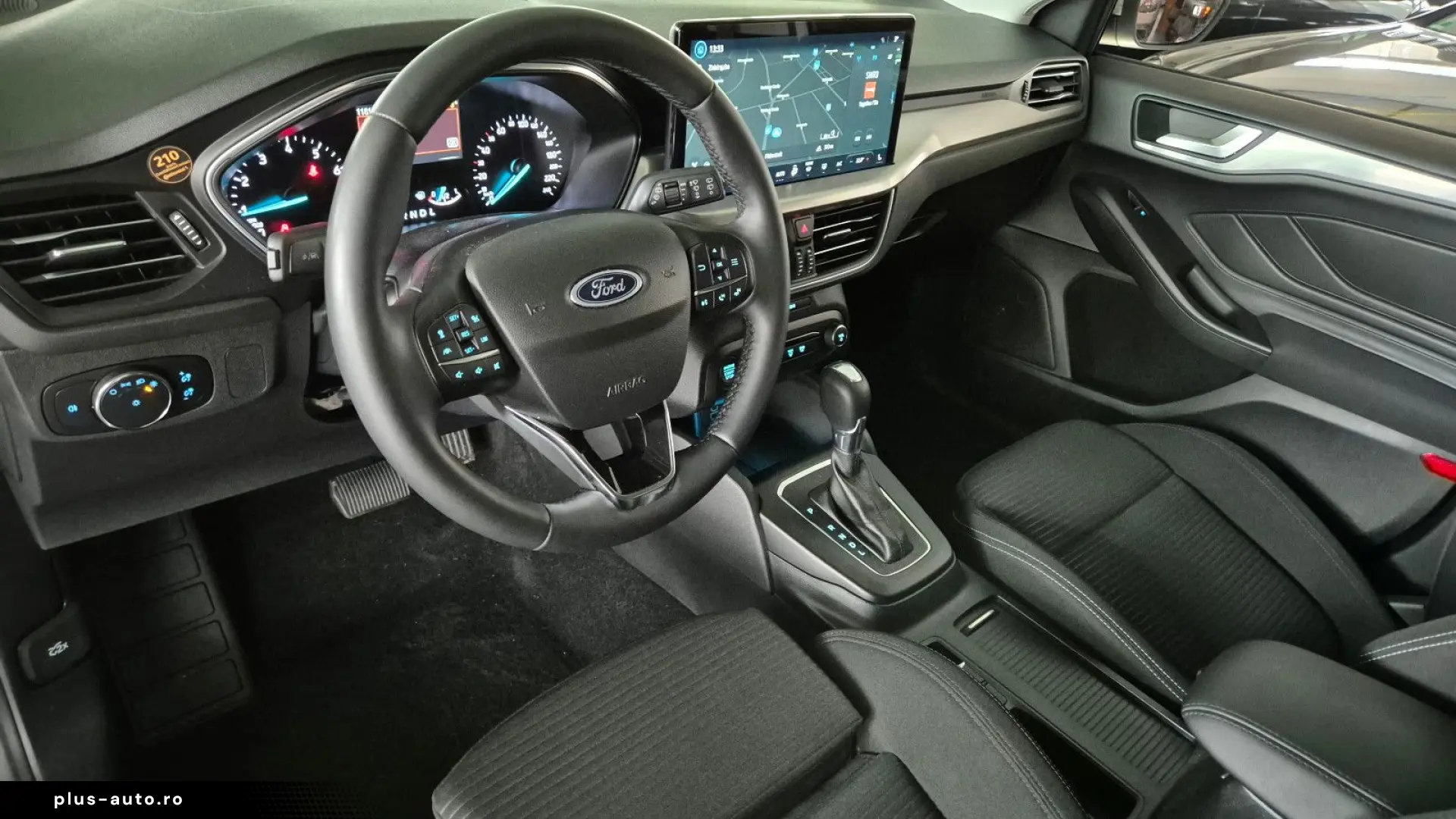 FORD Focus Titanium ACC Matrix Navi RFK SHZ Spur Tot