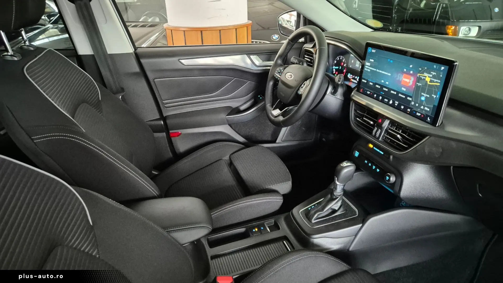 FORD Focus Titanium ACC Matrix Navi RFK SHZ Spur Tot