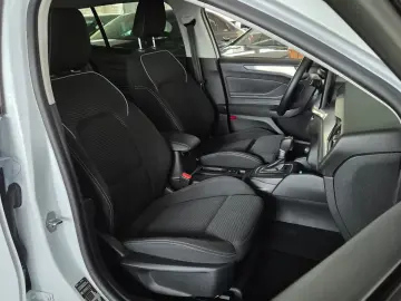 FORD Focus Titanium ACC Matrix Navi RFK SHZ Spur Tot