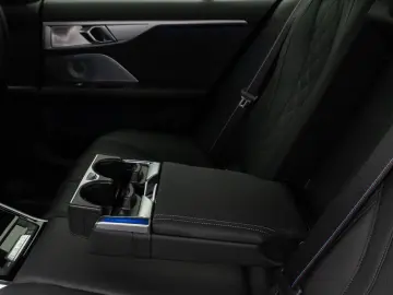 BMW M8 Competition xD GranCoupé B&W Keramik MegaVoll