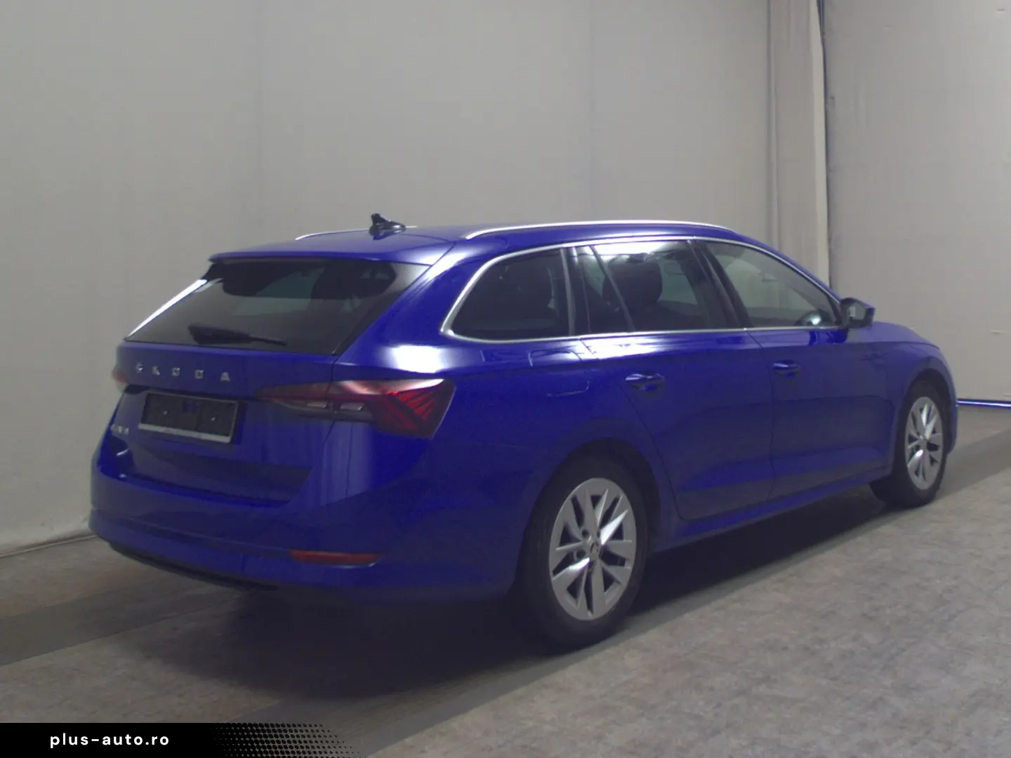 SKODA Octavia Kombi 2.0 TDI Style Navi LED vc HuD ACC