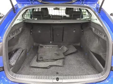 SKODA Octavia Kombi 2.0 TDI Style Navi LED vc HuD ACC