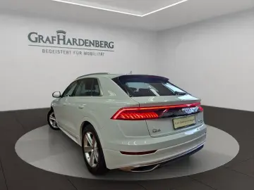 AUDI Q8 55 TFSIe Quattro