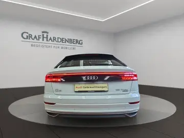 AUDI Q8 55 TFSIe Quattro