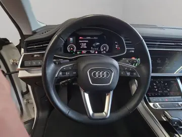 AUDI Q8 55 TFSIe Quattro