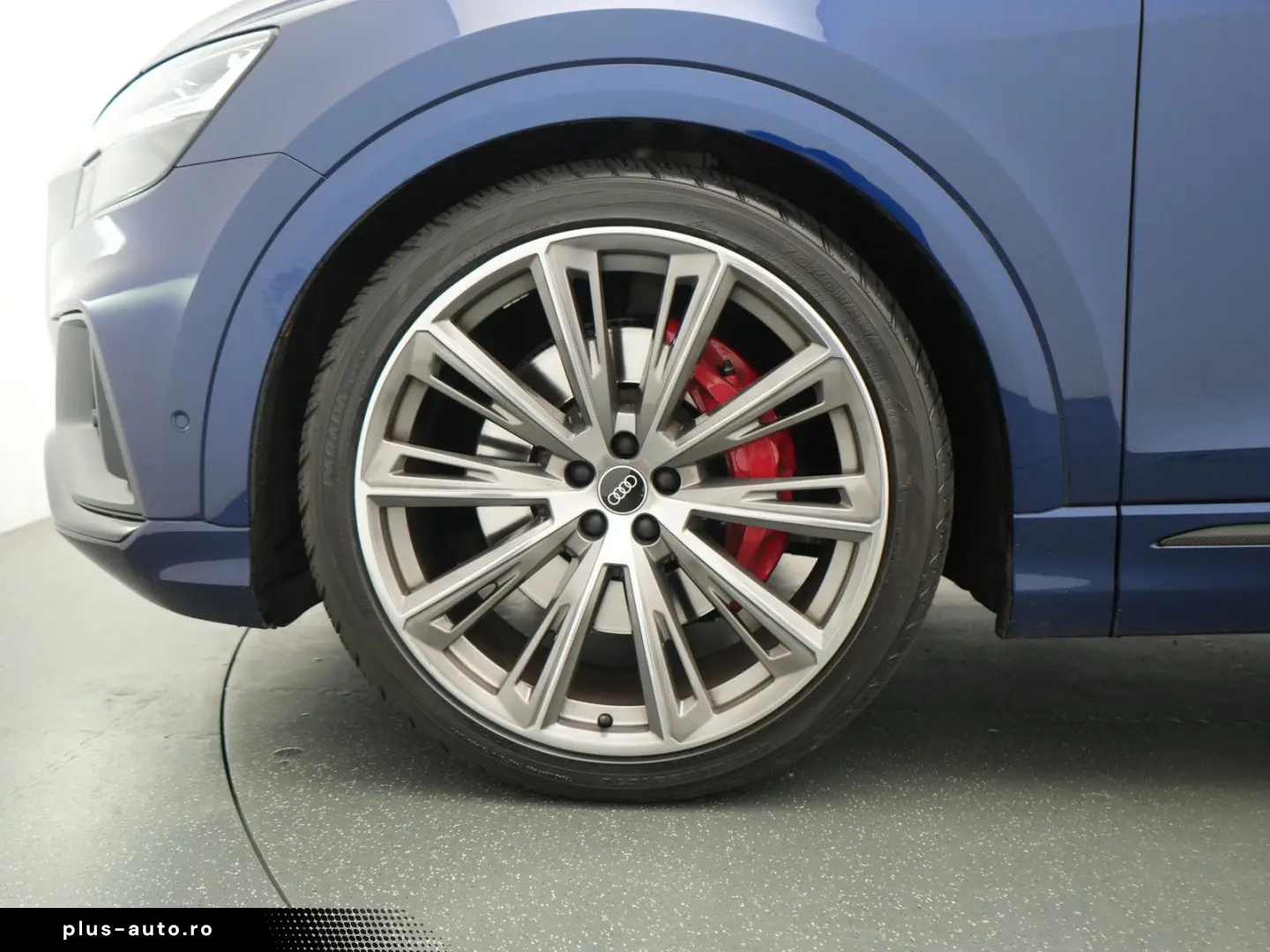 AUDI Q8 55 e quattro S line