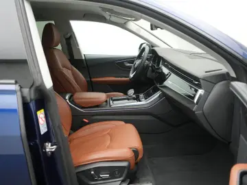 AUDI Q8 55 e quattro S line