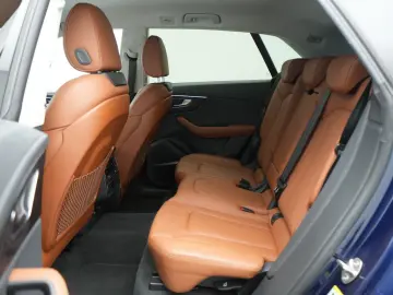 AUDI Q8 55 e quattro S line