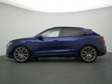AUDI Q8 55 e quattro S line