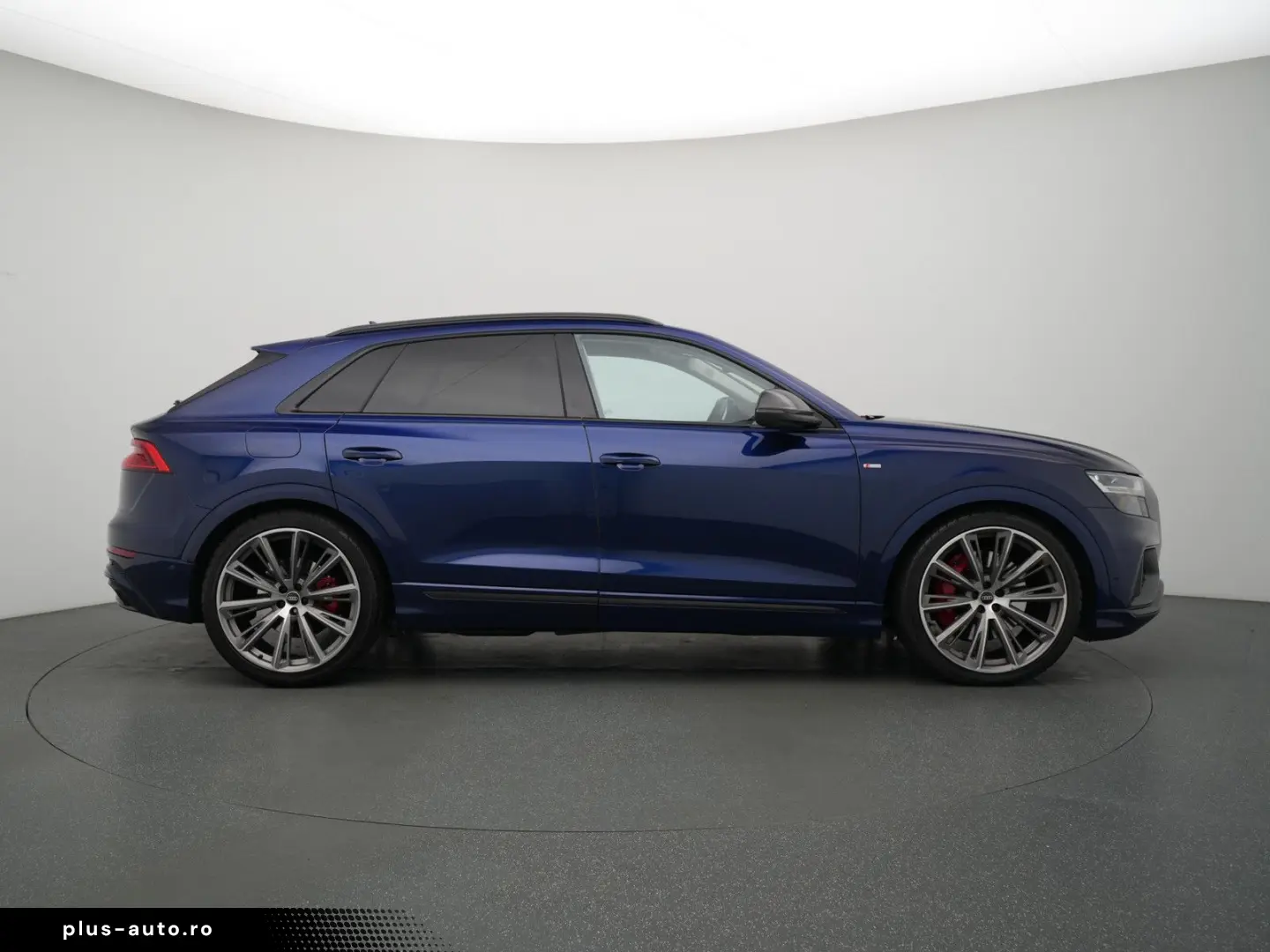 AUDI Q8 55 e quattro S line