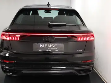 AUDI Q8 55 TFSI quattro S tronic