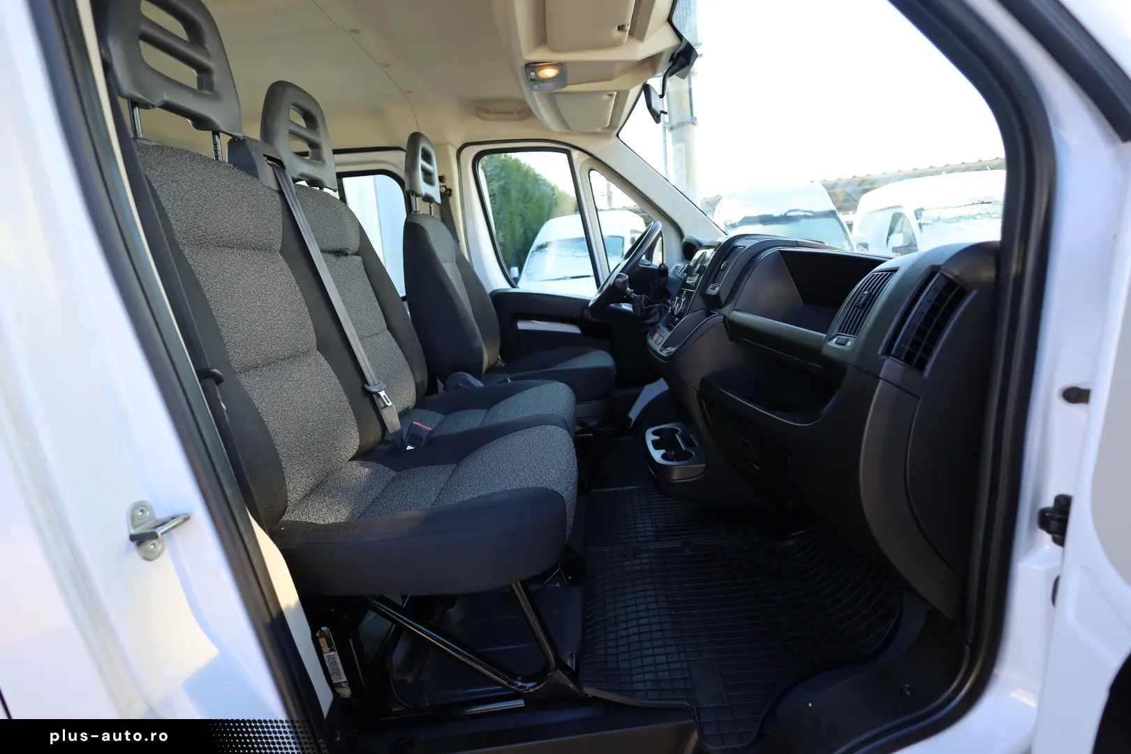 Fiat Ducato DOKA 7 locuri 2.3D 120CP