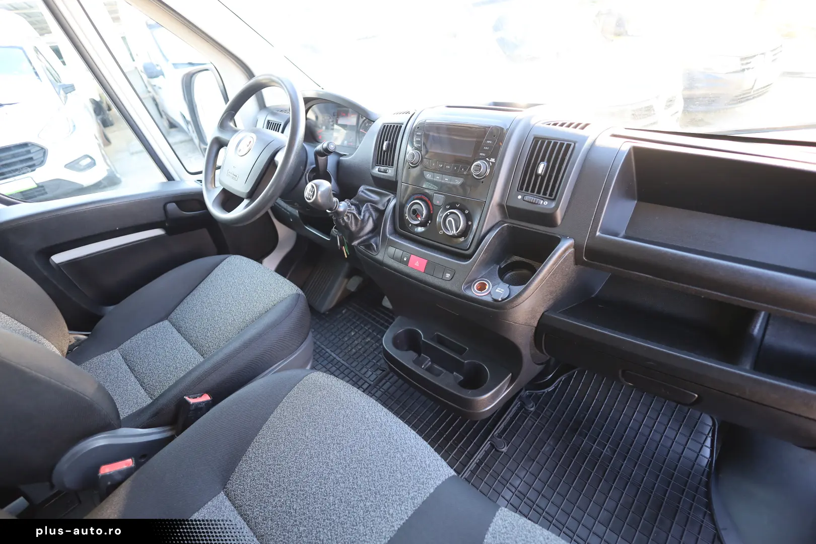 Fiat Ducato DOKA 7 locuri 2.3D 120CP