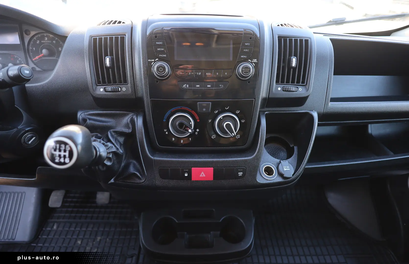 Fiat Ducato DOKA 7 locuri 2.3D 120CP