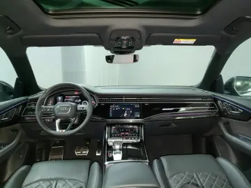 AUDI Q8 55TFSI competition plus S line