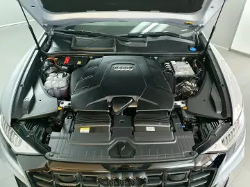 AUDI Q8 55TFSI competition plus S line