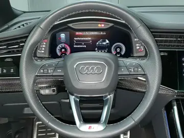 AUDI Q8 55TFSI competition plus S line