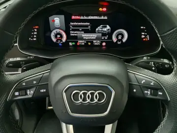 AUDI Q8 55TFSI competition plus S line