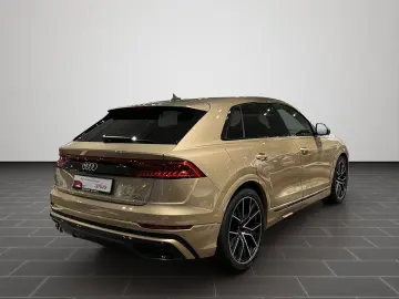 AUDI Q8 55 eTFSI Quattro