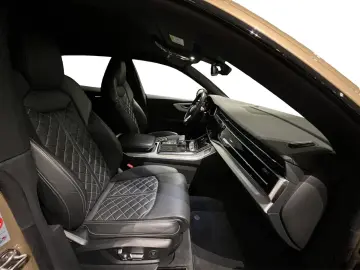 AUDI Q8 55 eTFSI Quattro