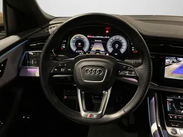 AUDI Q8 55 eTFSI Quattro