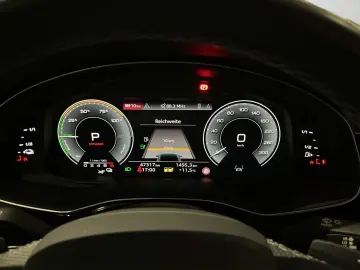 AUDI Q8 55 eTFSI Quattro