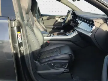 AUDI Q8 50 TDI quattro S line
