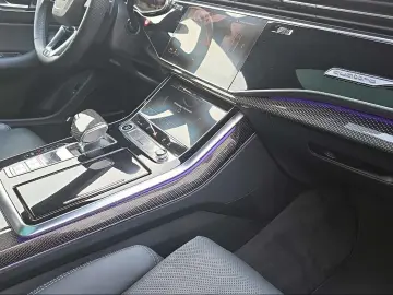 AUDI Q8 SUV 50 TDI quattro 210