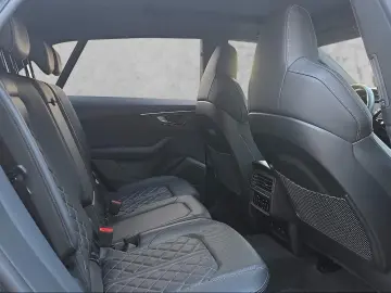 AUDI Q8 SUV 50 TDI quattro 210