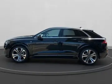 AUDI Q8 50 TDI quattro  S line