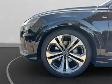 AUDI Q8 50 TDI quattro  S line