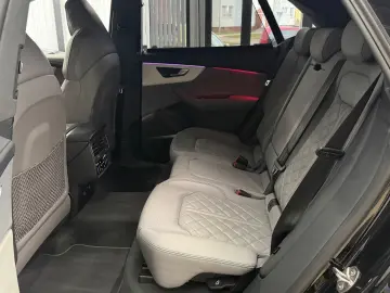 AUDI Q8 3.0 TDI Quattro S-Line