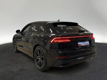 AUDI Q8 55 TFSI quattro