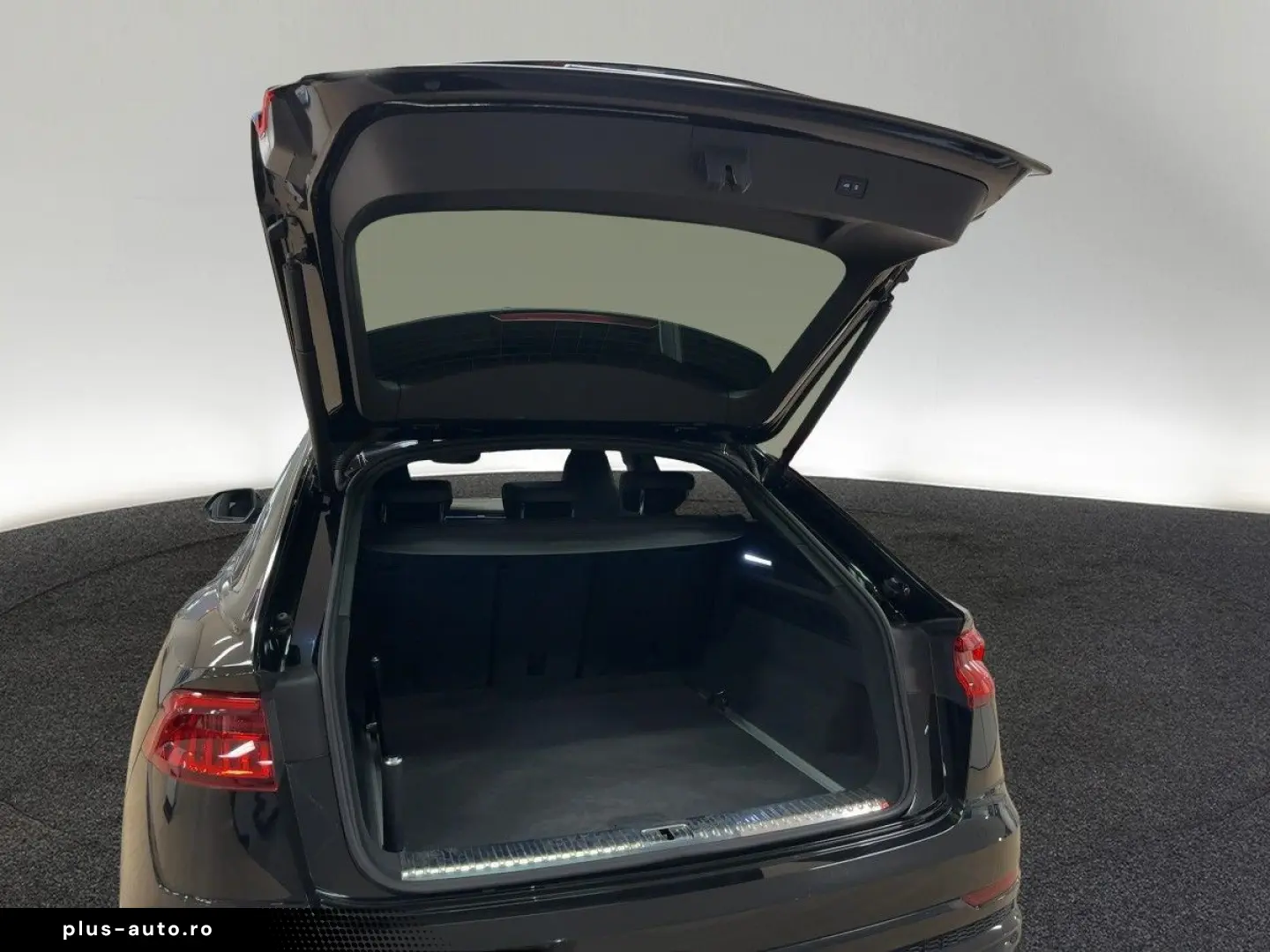 AUDI Q8 55 TFSI quattro