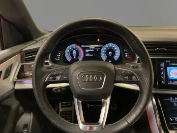 AUDI Q8 55 TFSI quattro