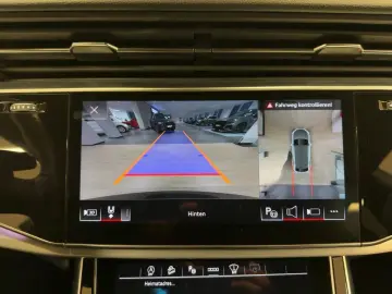 AUDI Q8 55 TFSI quattro