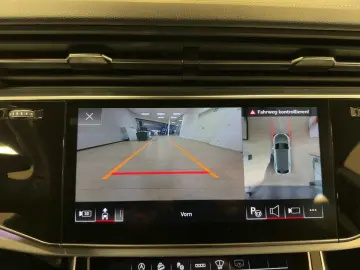 AUDI Q8 55 TFSI quattro