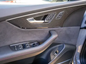 AUDI Q8 S line 50TDI quattro