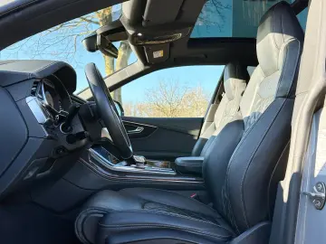 AUDI Q8 45TDI qu compet.  B&O L