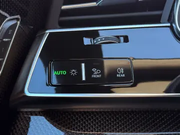 AUDI Q8 45TDI qu compet.  B&O L