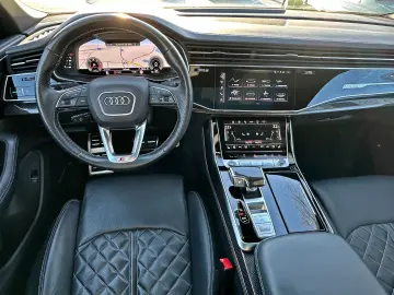 AUDI Q8 45TDI qu compet.  B&O L