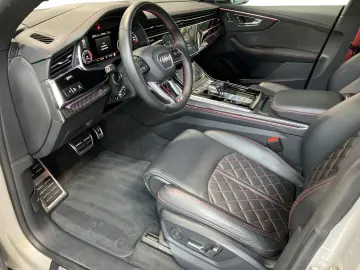 AUDI Q8 50 TDI competition