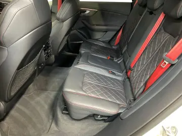 AUDI Q8 50 TDI competition