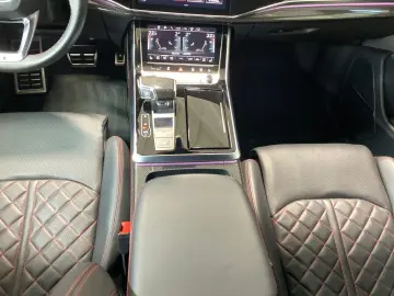 AUDI Q8 50 TDI competition