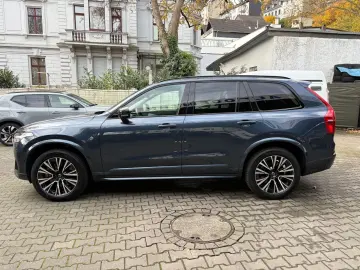 VOLVO XC90 T8 AWD Plus Dark 7 locuri
