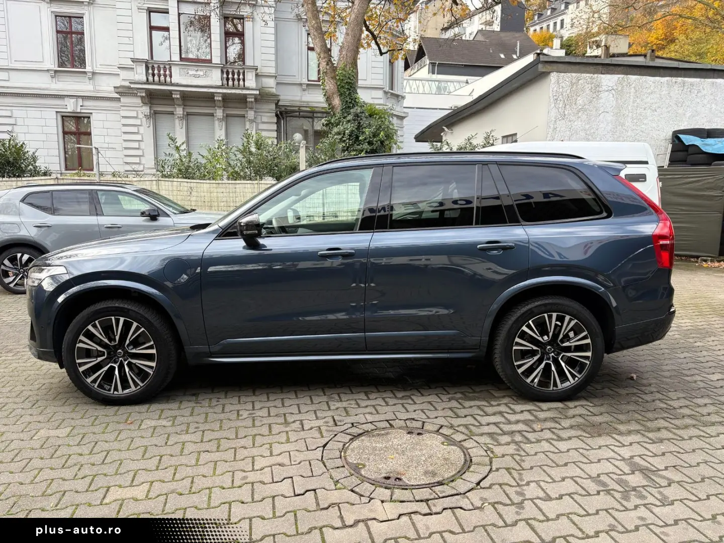 VOLVO XC90 T8 AWD Plus Dark 7 locuri