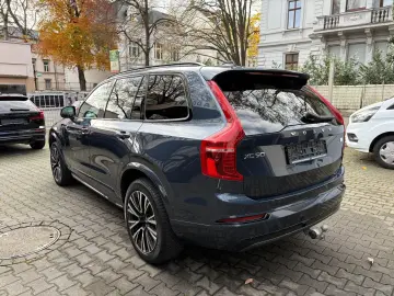 VOLVO XC90 T8 AWD Plus Dark 7 locuri