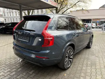 VOLVO XC90 T8 AWD Plus Dark 7 locuri